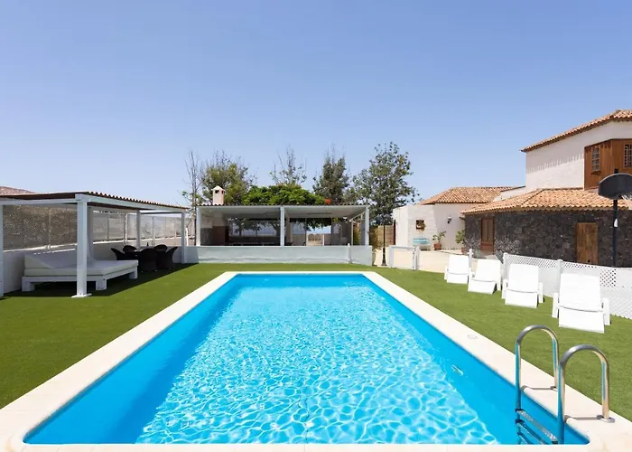 Casa La Rueda With Pool Адехе