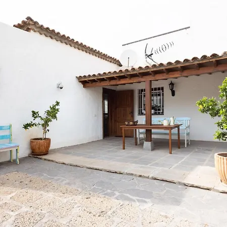 Вилла Casa La Rueda With Pool