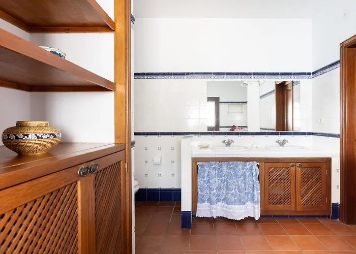 Casa La Rueda With Pool * Адехе