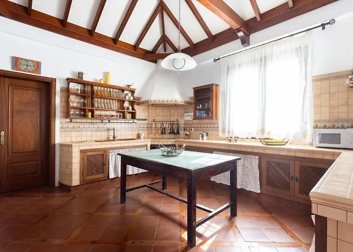 Casa La Rueda With Pool Villa *