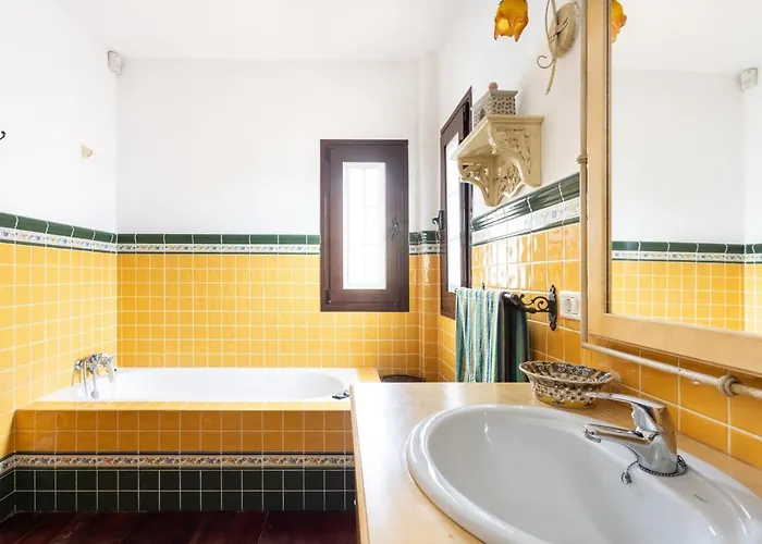 Вилла Casa La Rueda With Pool