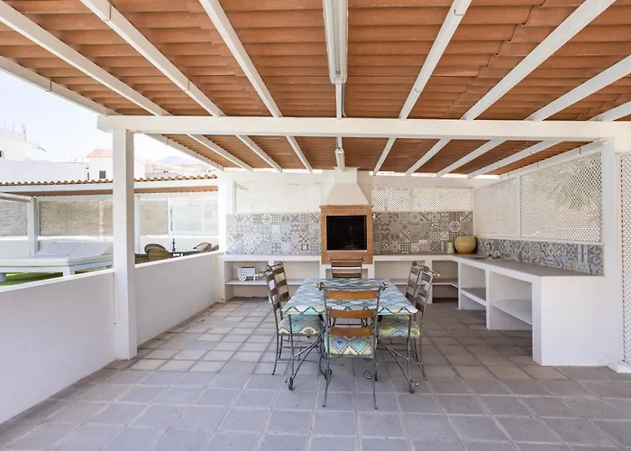 Вилла Casa La Rueda With Pool