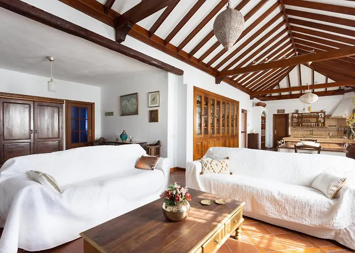 Casa La Rueda With Pool